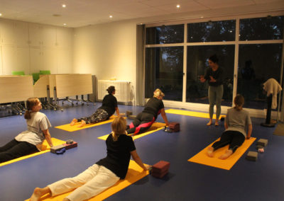 Photo d'un cours de Yoga à l'Aubreçay
